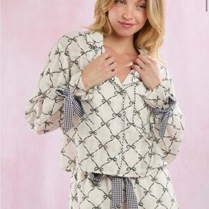 Chic Bow Print Pajama Set